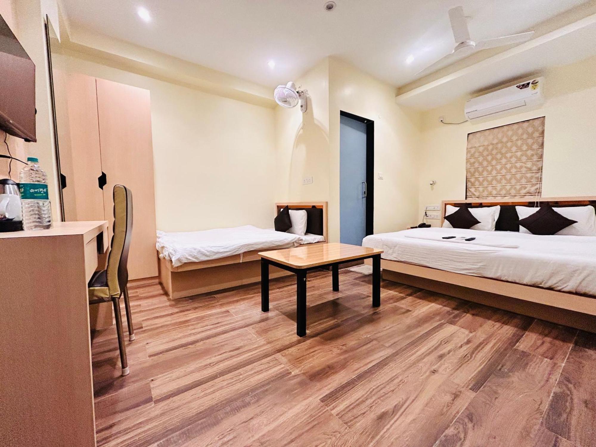 Golden Square - Kolkata Airport Hotel Kültér fotó